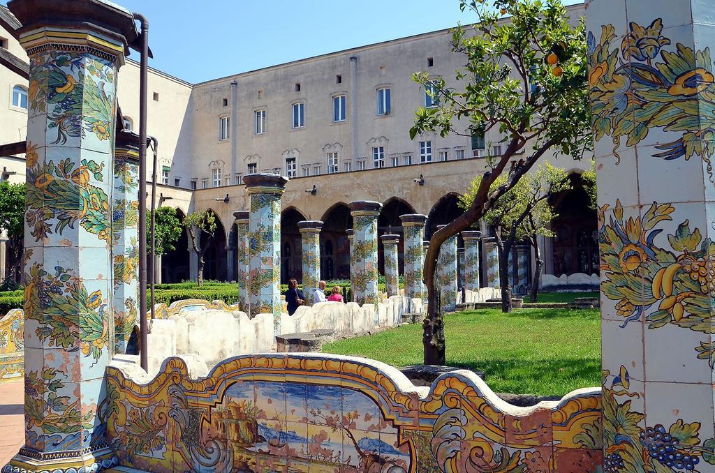 La Finestra Sul Monastero Chiostro Naples